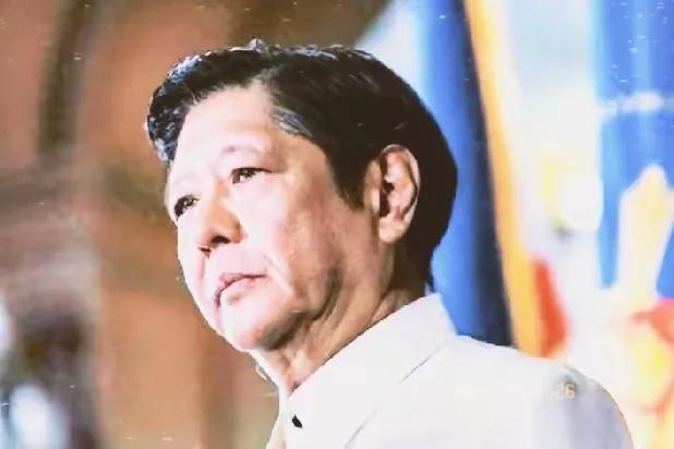 菲猴:龙大  你什么意思啊
龙大:叫唤啥了 咋滴了
菲猴:你凭什么 不进口我家香
