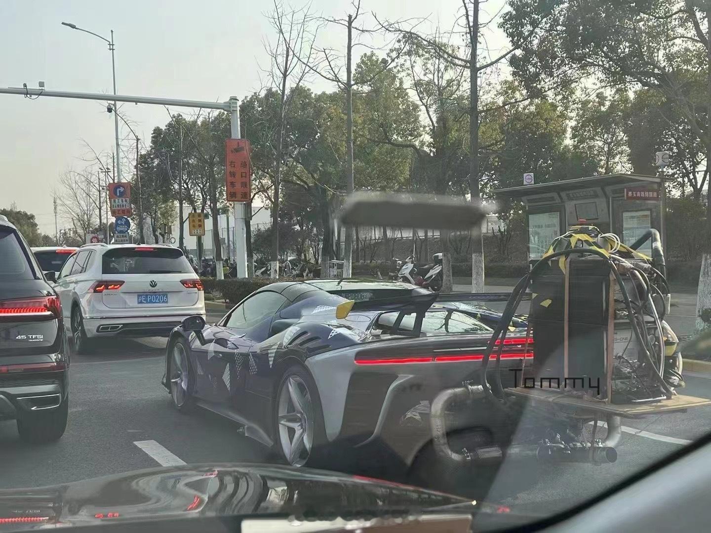 法拉利SF90 XX Spider国内尾气排放路试[doge] ​​​