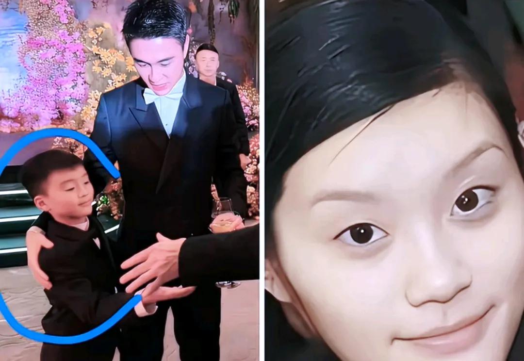 爸爸的神态，妈妈的五官。

小朋友太幸福了，

出生即是豪门。
