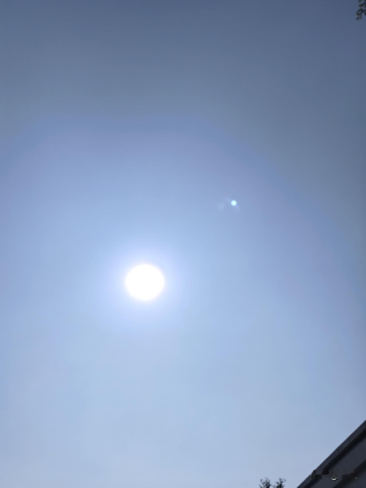 最近这几天好烦躁，好容易暴怒
最根本的原因大概就是对前方的路感觉到太迷茫
工作感