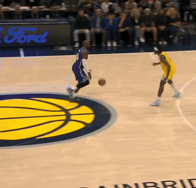 老詹真不愧是快攻得分榜榜首的人，本赛季老詹在快攻得分榜上以场均5.8分领先联盟，