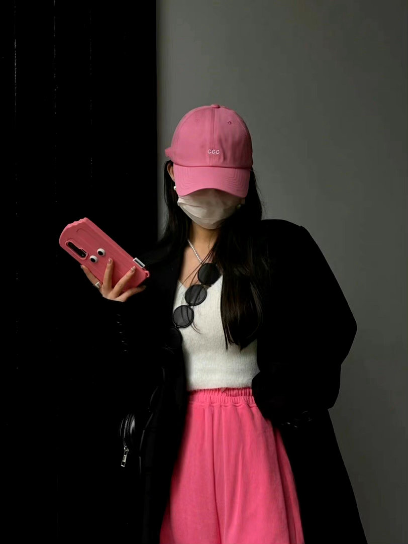 “很多人还是不明白，要说服女孩子，其实不要用逻辑，不要用道理，要用心。 ​ ​​