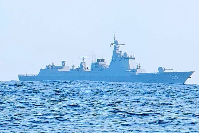 飞扬军事 根據軍事粉專「Taiwan ADIZ」記錄，中共軍艦在进入台湾省24浬