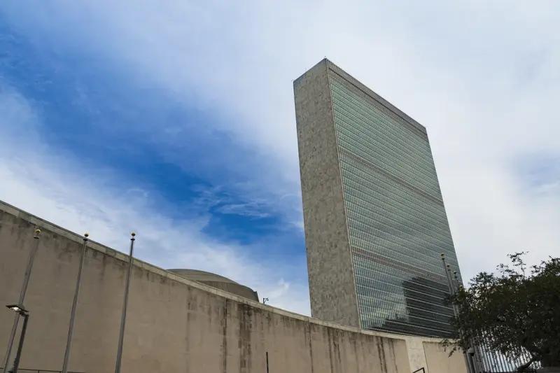 美国向联合国认捐20亿美元美国究竟欠了多少联合国会费。今天这20个亿说是认捐，其