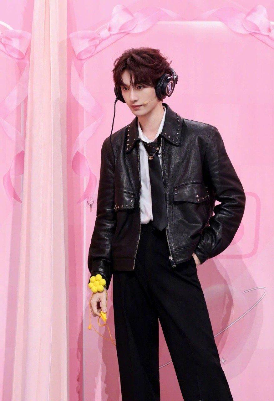 丁程鑫把栀子花开说成晴天丁程鑫这次加感情了你好星期六 A歌B唱环节的神级操作！小