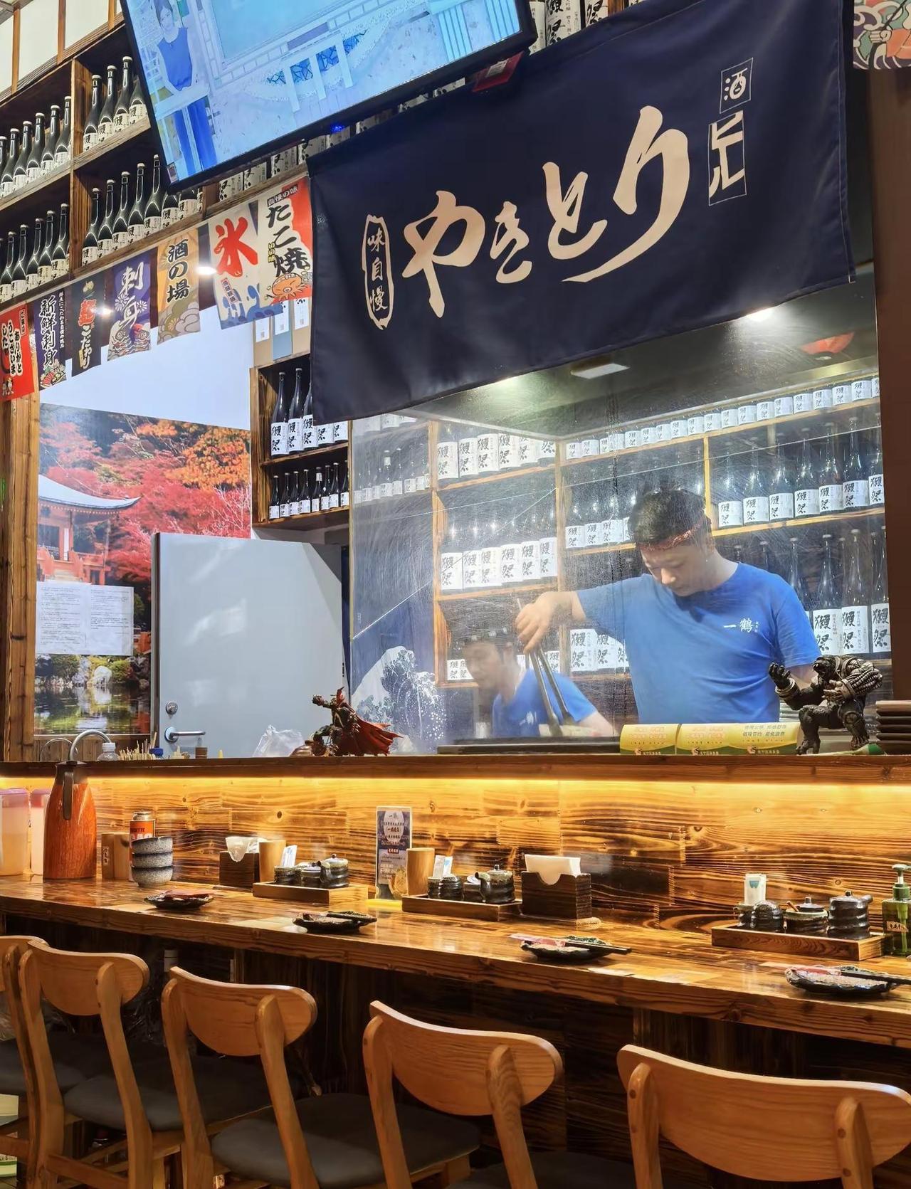 日本深陷破产潮，拉面店破产量创17年新高。随着日元被持续抛售叠加日美利差悬殊，贬