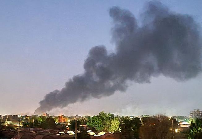 不是 “被遗忘” 是 “被遗弃”！苏丹冲突第四年，3400 万人陷绝境，为何无人