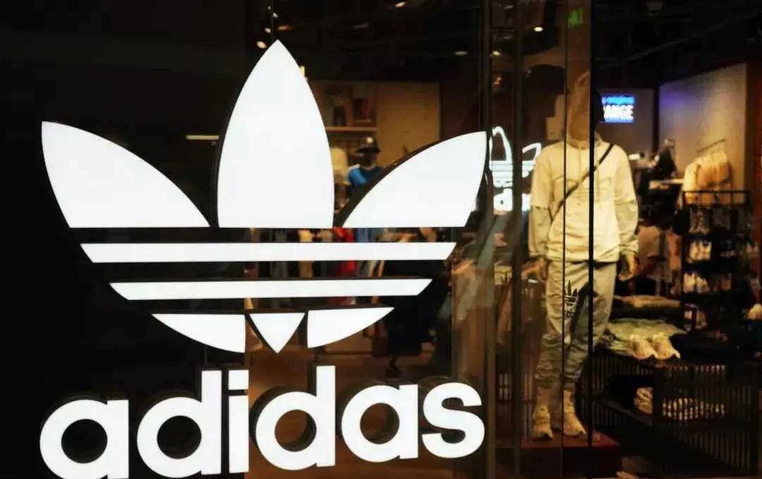 Adidas，尝到苦头后开始后悔了。多行不义必自毙，阿迪达斯为自己的狂妄付出了代