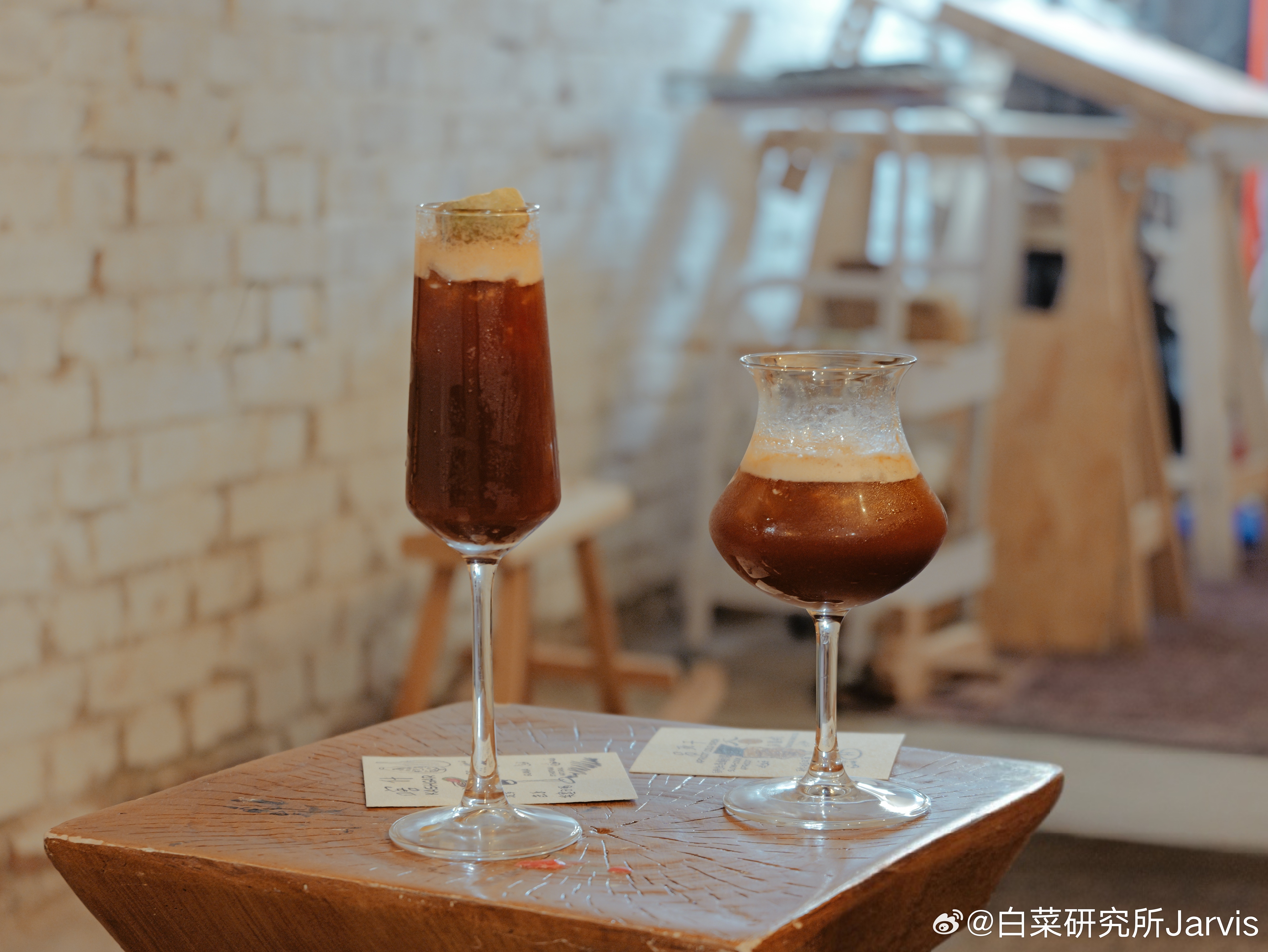 继续现金红包吧，老规矩36元/人，一共三个哈，关注+转发，周日晚22点开奖哈。 