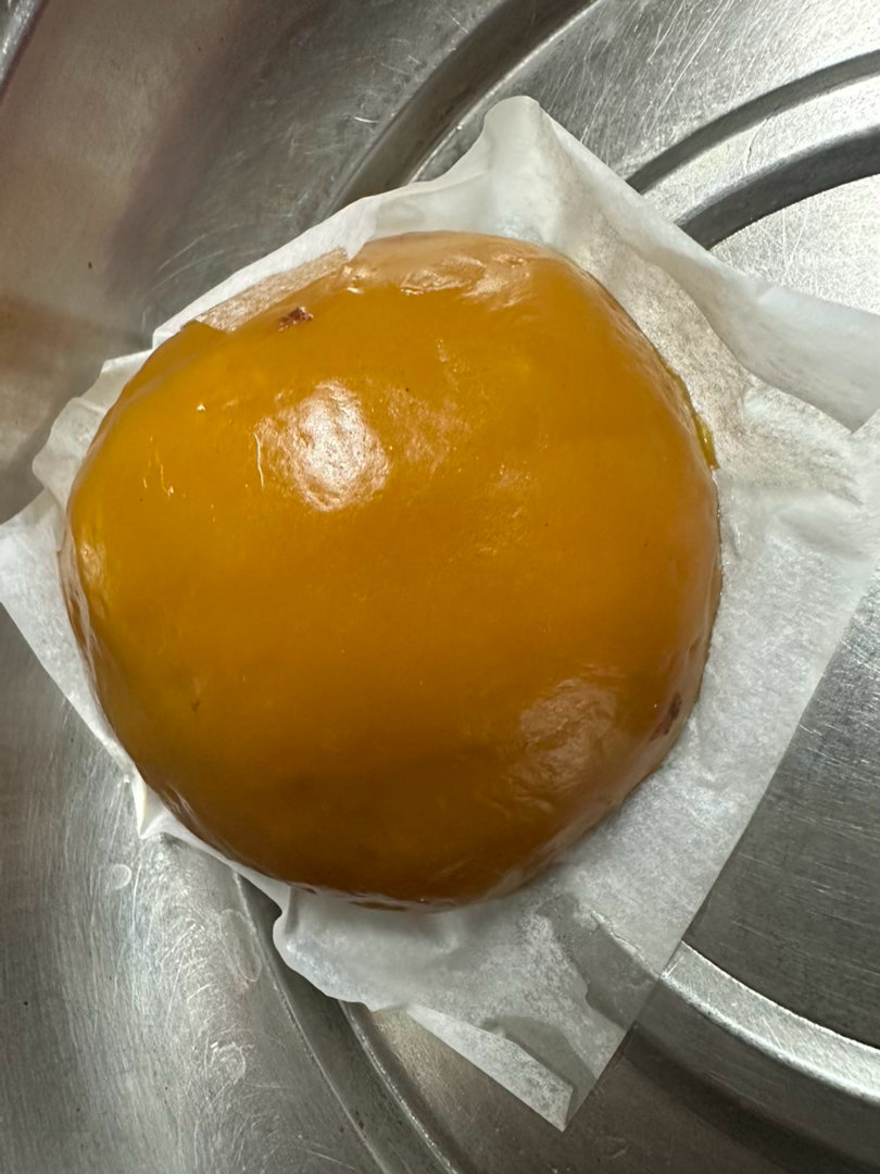每日一餐分享媽媽種的南瓜🎃開採了，最近有南瓜飯，南瓜湯，今天是南瓜包，幸福😊