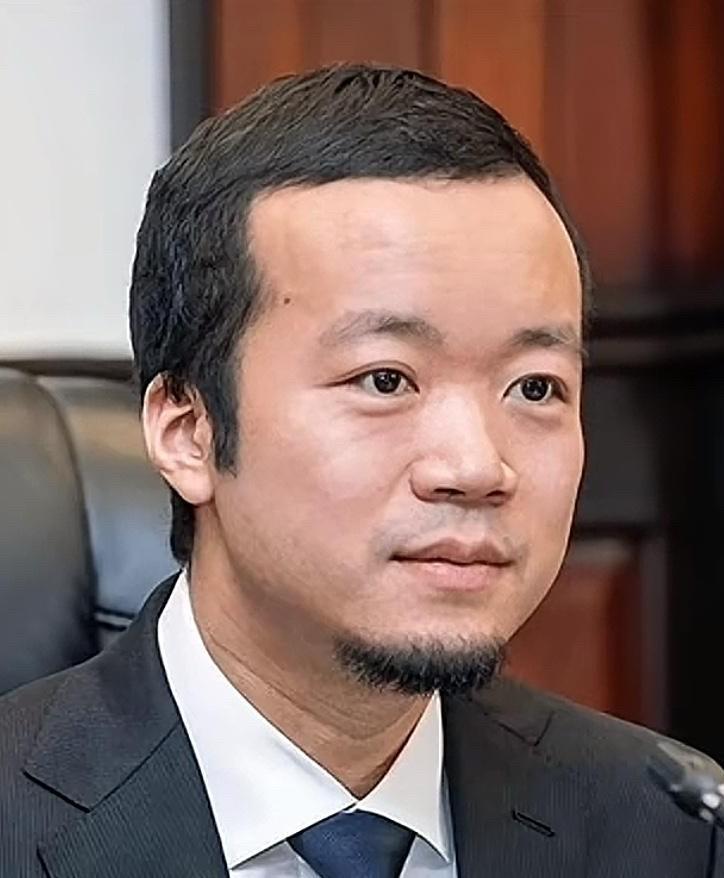 鹰酱动起手来真猛，柬埔寨华人诈骗集团，从全世界华人那骗来了100多亿美元，换成了