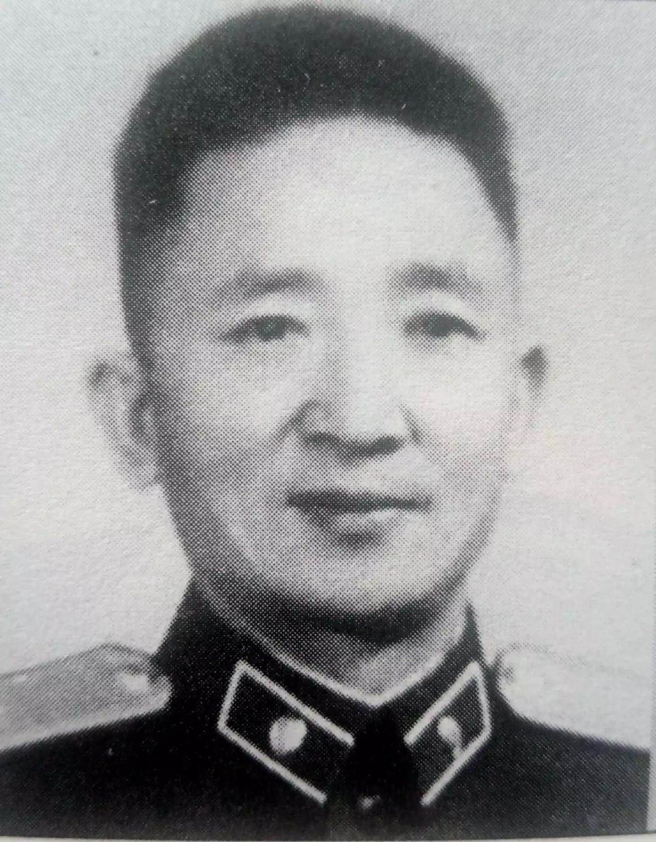 横跨四阶段戎马人生，少将张世盖文武兼备扎根国防
 
张世盖（1918—2000）