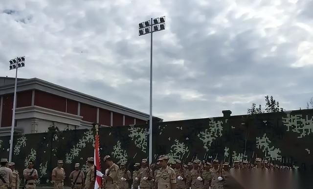 从2月28日美以联手对伊朗动手，一直到3月4日，伊朗全程处于被动挨打的境地。看着