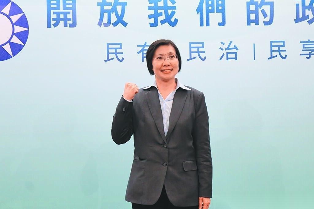 面对年底的新竹县长选举，国民党由民代徐欣莹获得提名参选，由于民进党在新竹县长期无