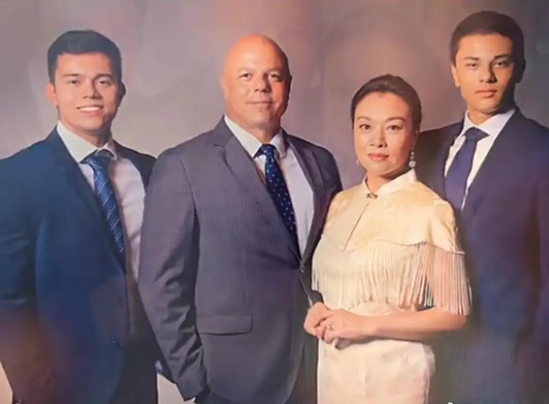 她当红时嫁给瑞士人，生了两娃，定居欧洲，如今又回国拍戏赚钱，不仅让人完全讨厌不起