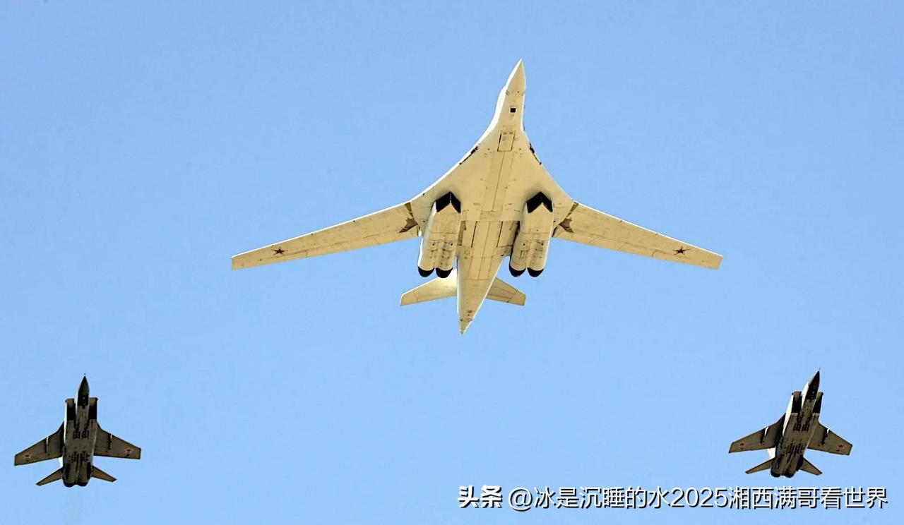 1981年的12月18日，苏联的新一代超音速战略轰炸机图-160“白天鹅”在朱可