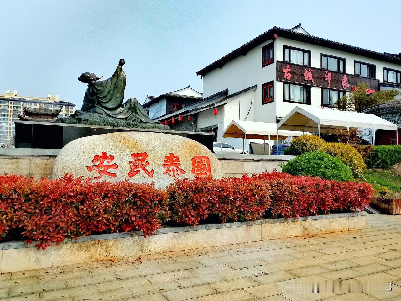 生活从来不是你想要什么就给你什么，好的坏的，暖的，冷的都要一一经历。但请相信，走