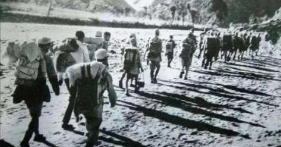 1949年，渡江战役打响前，一名老太太来到陈赓部队找儿子，听到她说出儿子的名字后