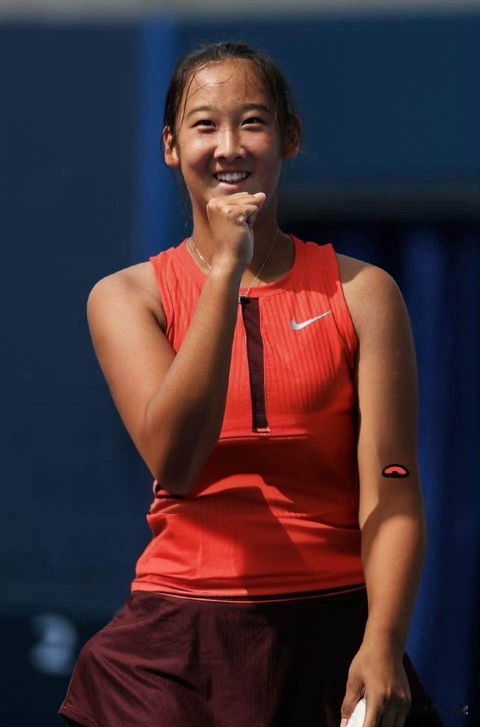 ITF W35 +H🇪🇸陶斯特 女单第一轮
中国17岁小花🇨🇳邵羽杉83