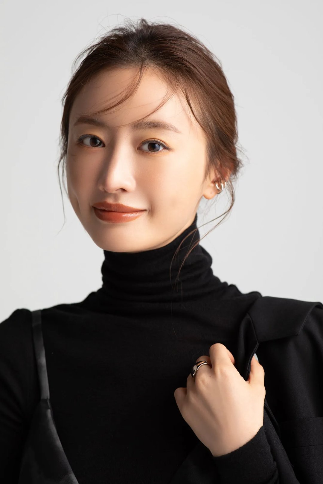 日娱新闻松本真理香 松本真理香 杂志《classy》采访美图。 