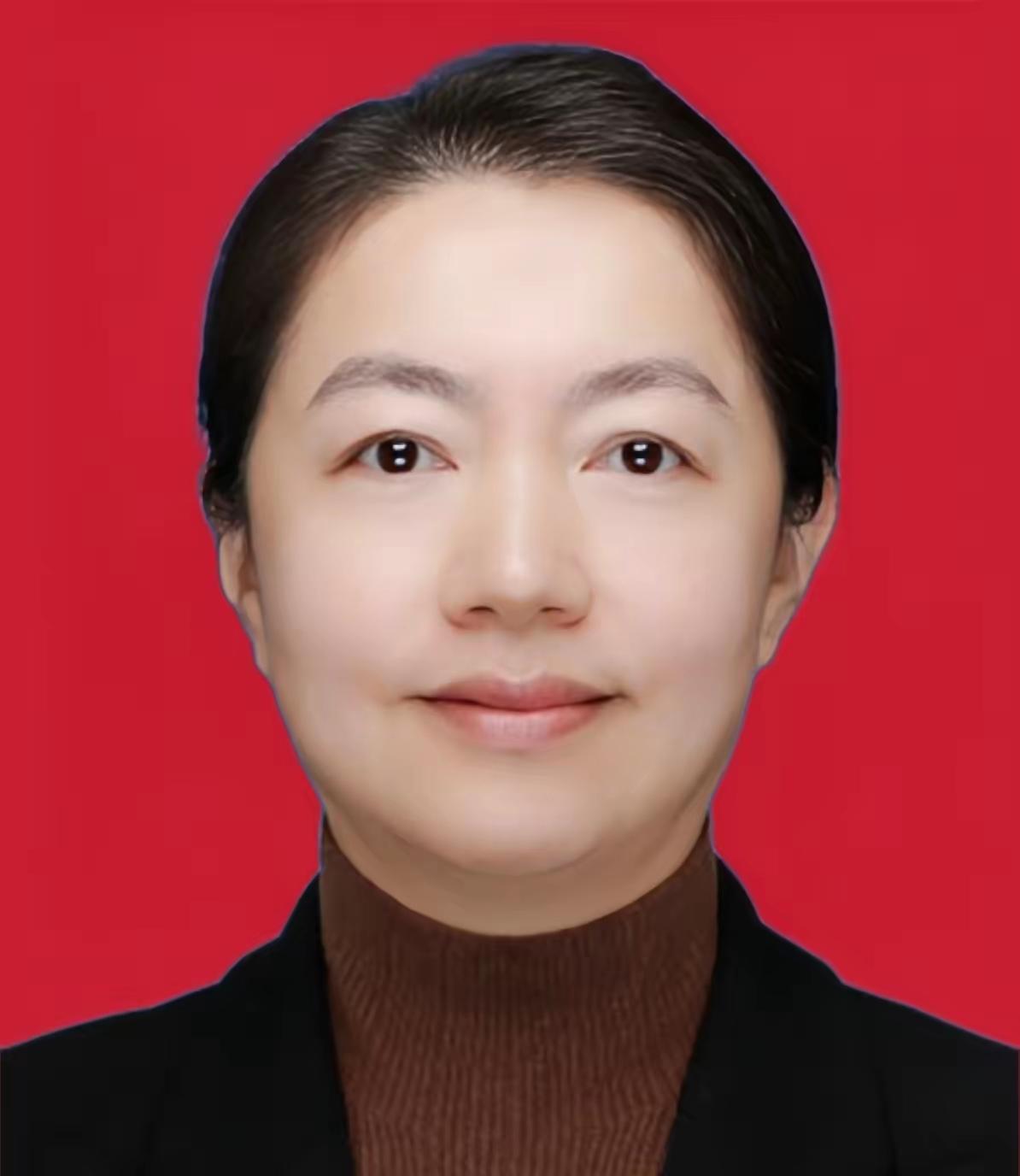 何元智（1974年8月— ），女，汉族，四川自贡人，卫星通信专家，中国科学院院士