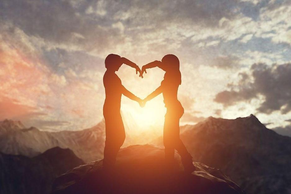 ＃为什么年轻人不想结婚了＃
     年轻人不想结婚的原因是‌经济压力大，‌婚育