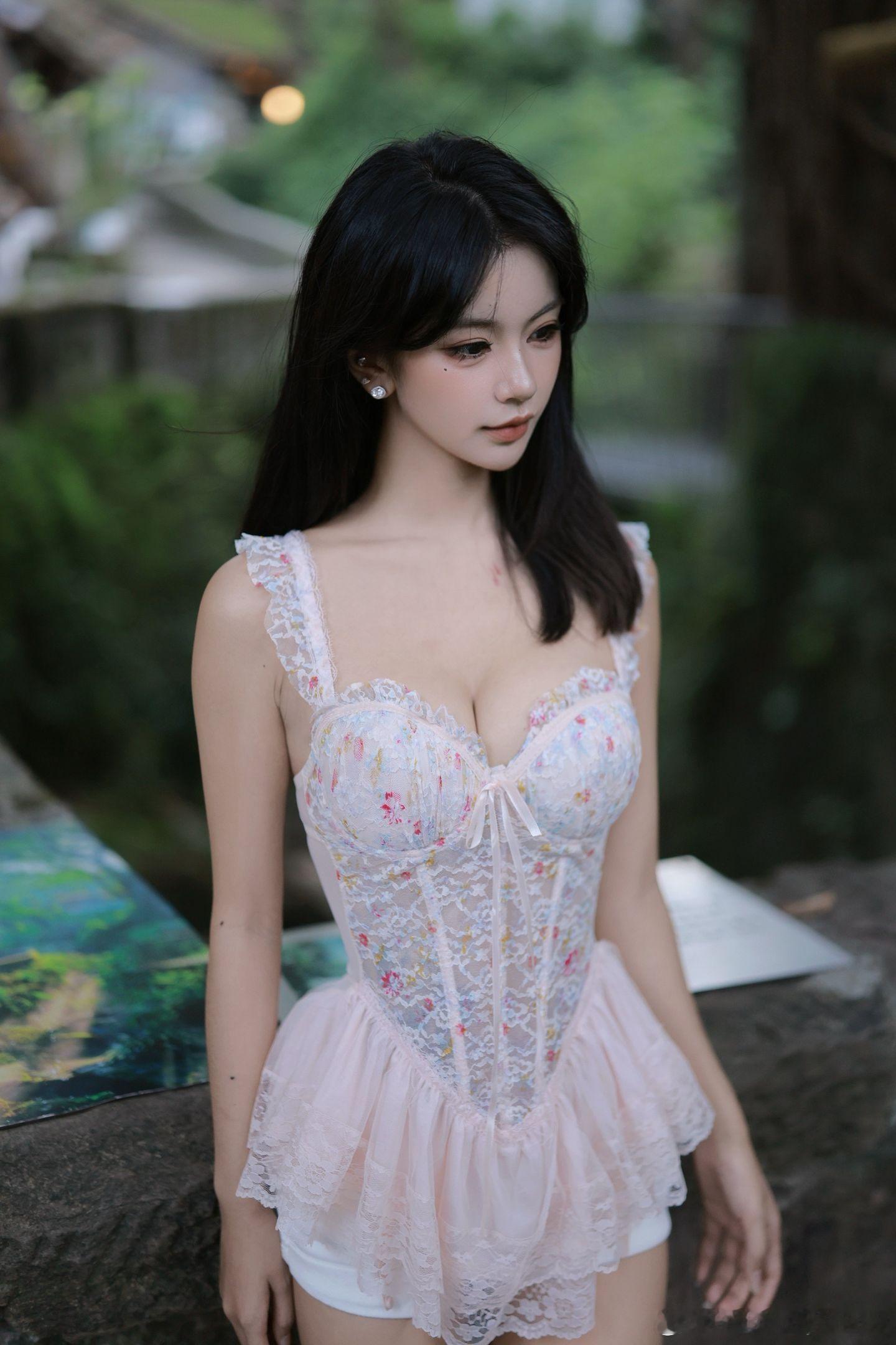 也許 思念是潮濕的木質香 ​​​