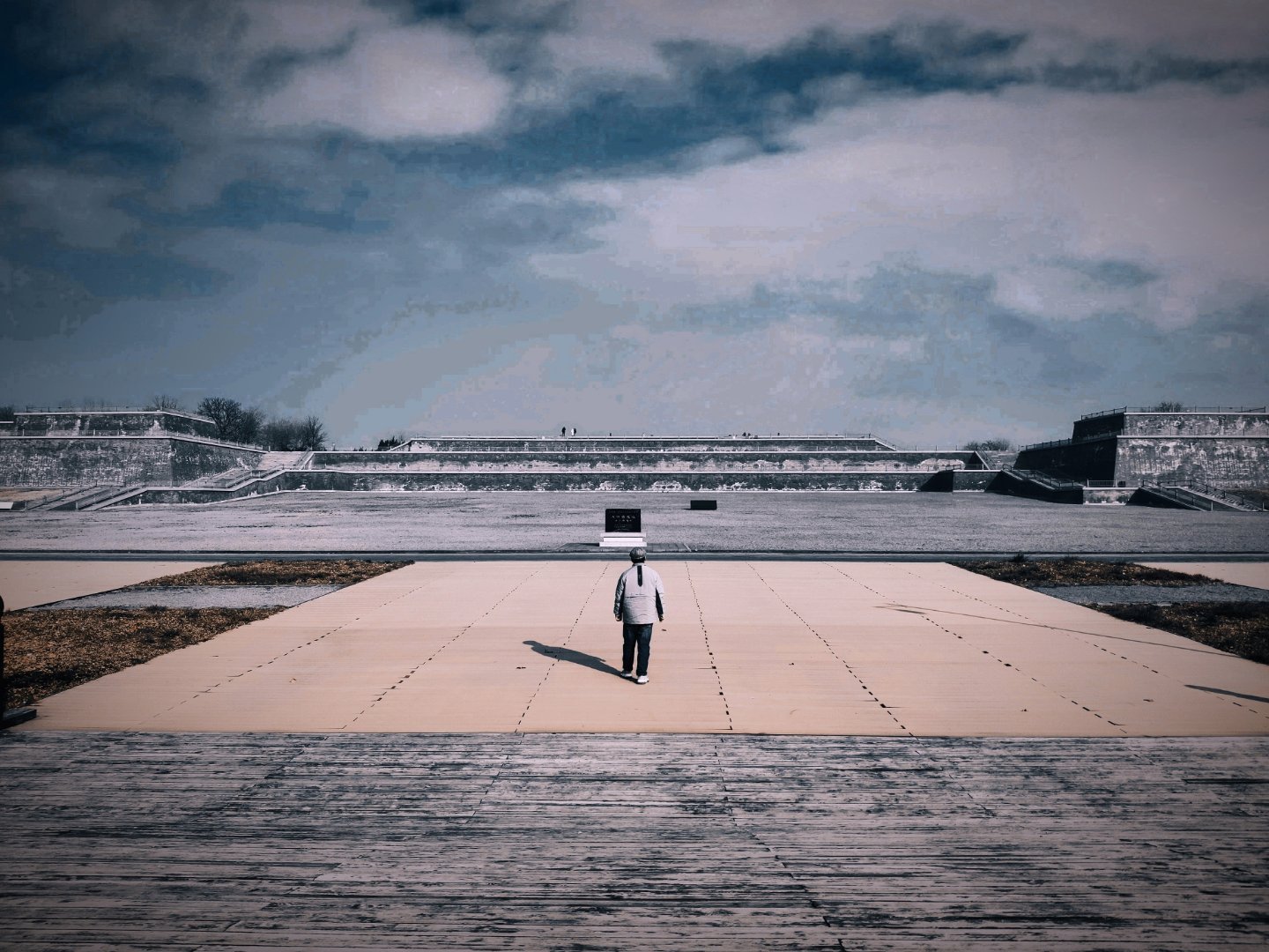 所有的事物都很普通，只不过你的喜欢和执念给了它滤镜。许你一场悲欢