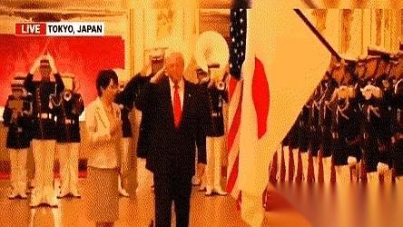 我跟你说，那一幕我能笑一年。
日本那姐们儿，叫啥高市的，指着国旗，一脸虔诚地跟川