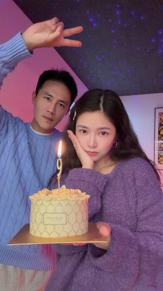 杜淳王灿庆祝9周年杜淳王灿庆祝九周年杜淳王灿庆祝九周年，999朵玫瑰的浪漫暴击，