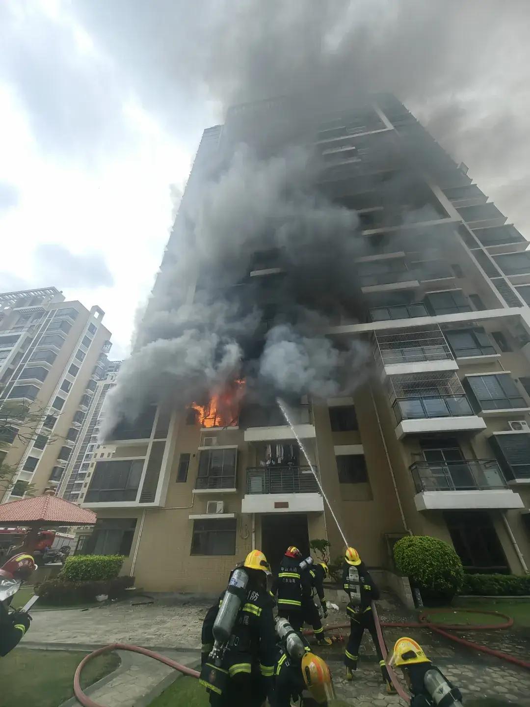 衡阳居民楼凌晨火灾致5死2伤衡阳火灾
5月12日凌晨3时许，湖南省衡阳市雁峰区厉