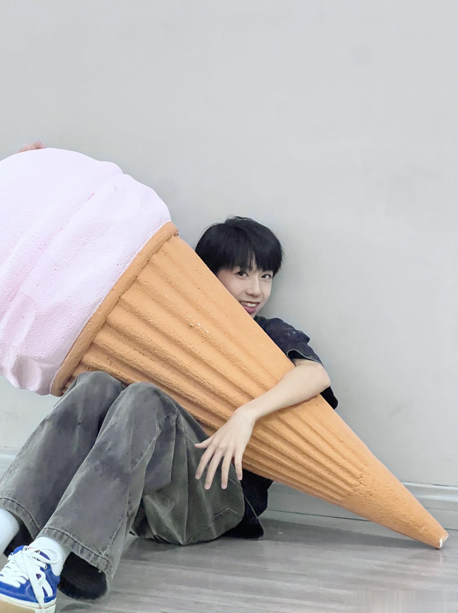 #杨博文YBW[超话]#ybw#杨博文 携梦扬帆博众闻# ybw#杨博文 王牌主