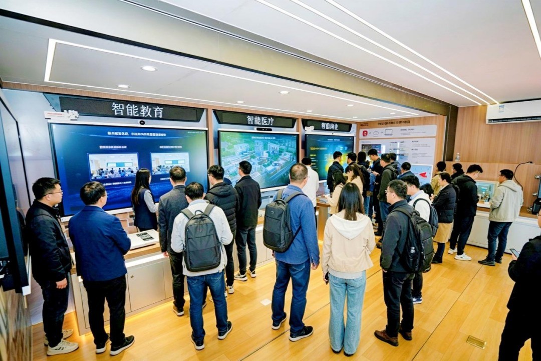 華為坤靈數通品牌落地川蜀，硬核新品助力中小企業躍升智能化