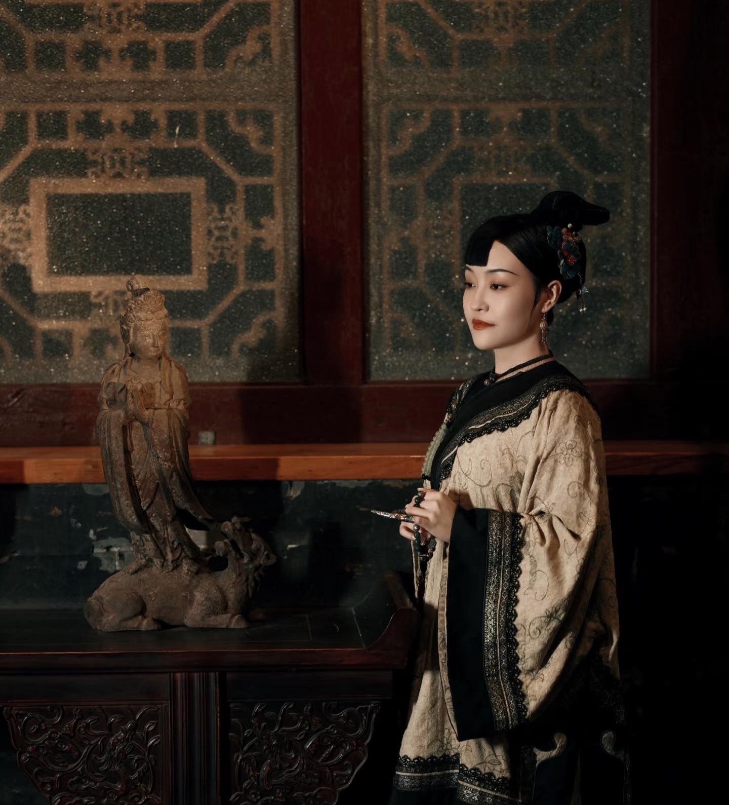 我说五点，你们4点就卖了，要不要这样啊？等下我偷偷摸摸卖了不告诉你们了。 