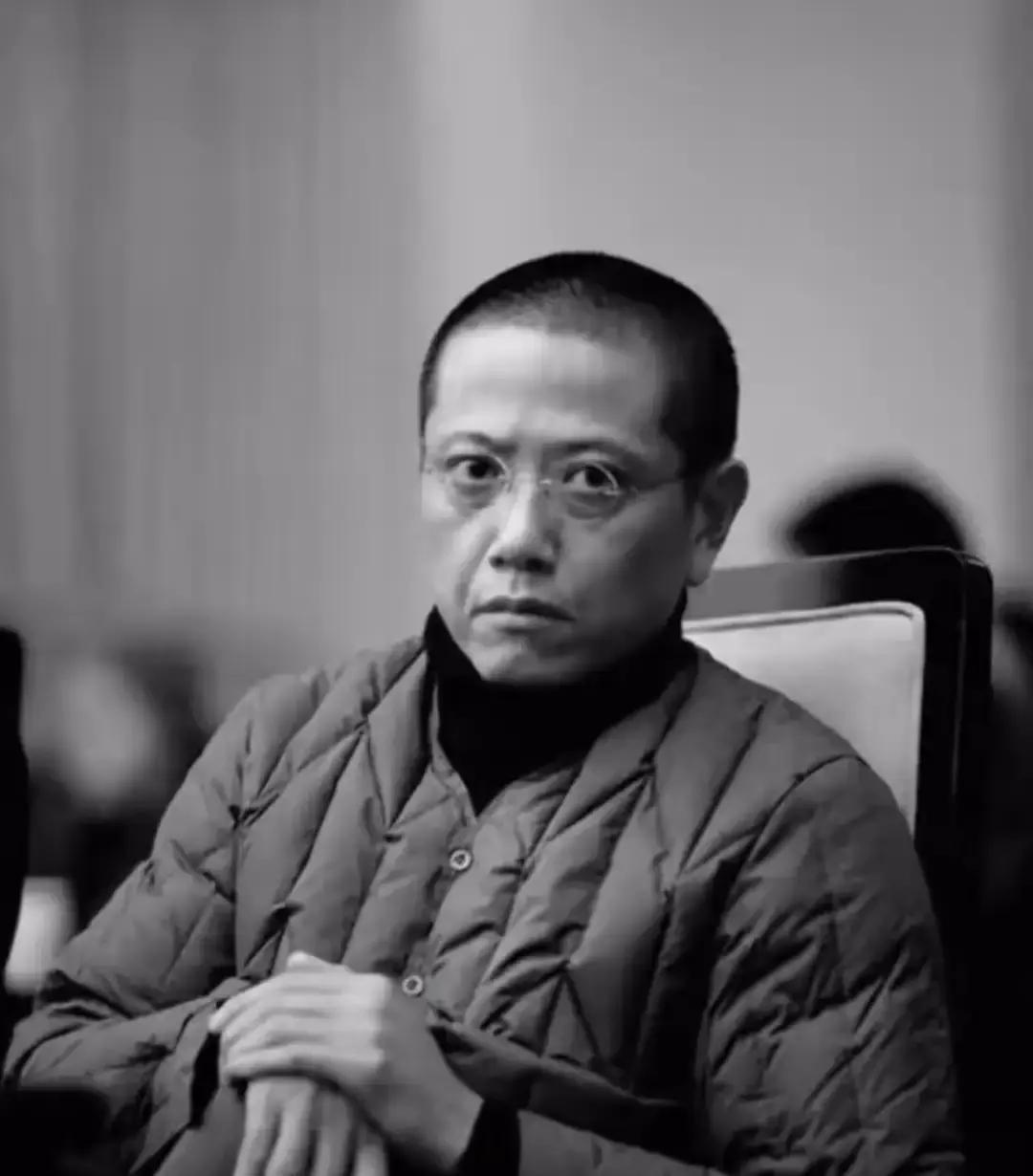 陈丹青回国了，高晓松也回来了
 
徐思远还在美国送外卖，甜甜圈凌晨三点刷盘子
 