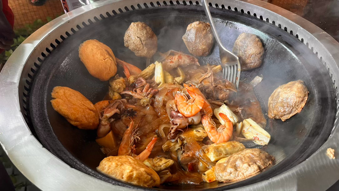 今天还是东北铁锅炖 