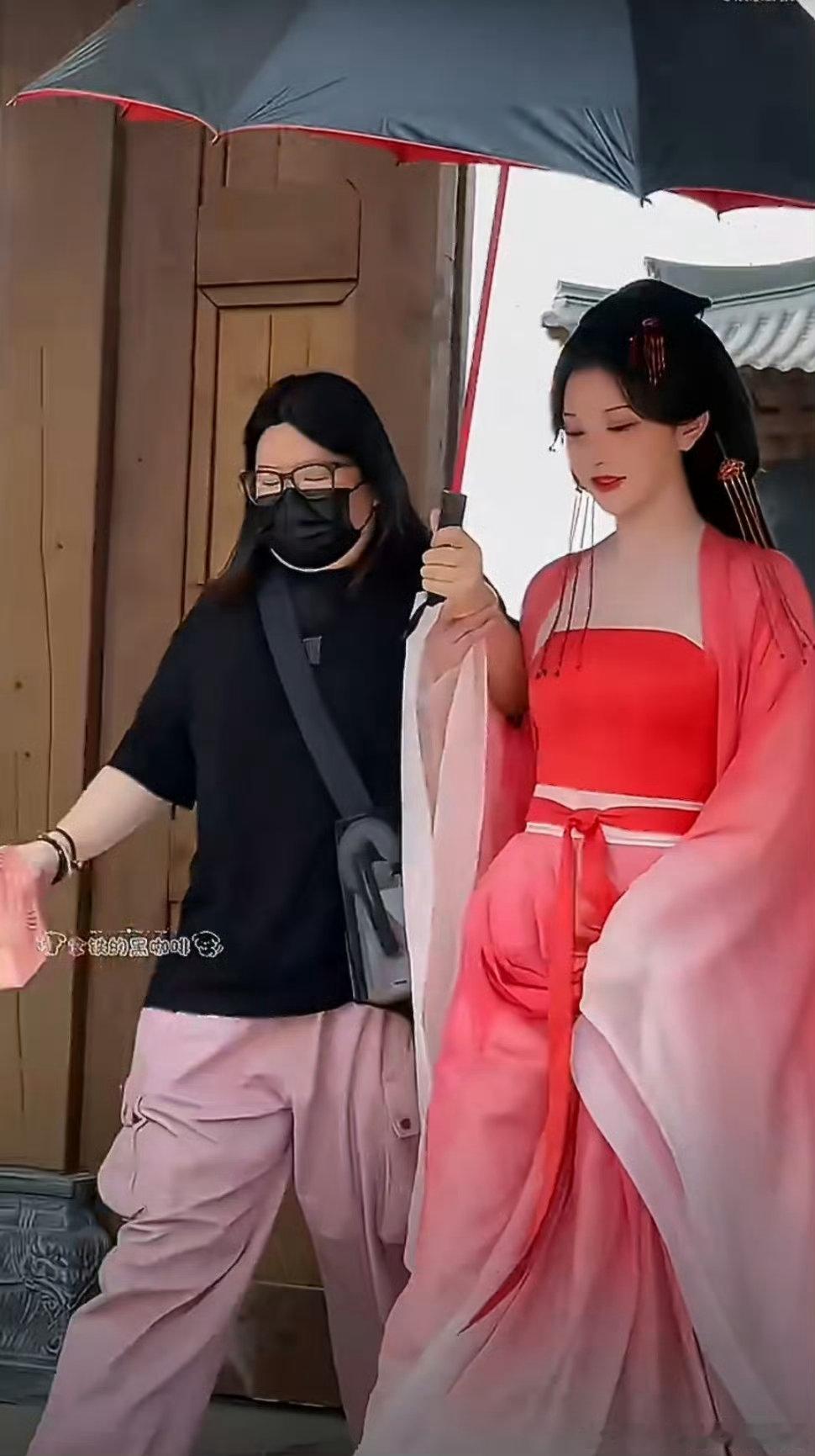 孔雪儿邓凯将门独后路透孔雪儿邓凯二搭路透孔雪儿邓凯二搭《将门独后》，路透里的对手