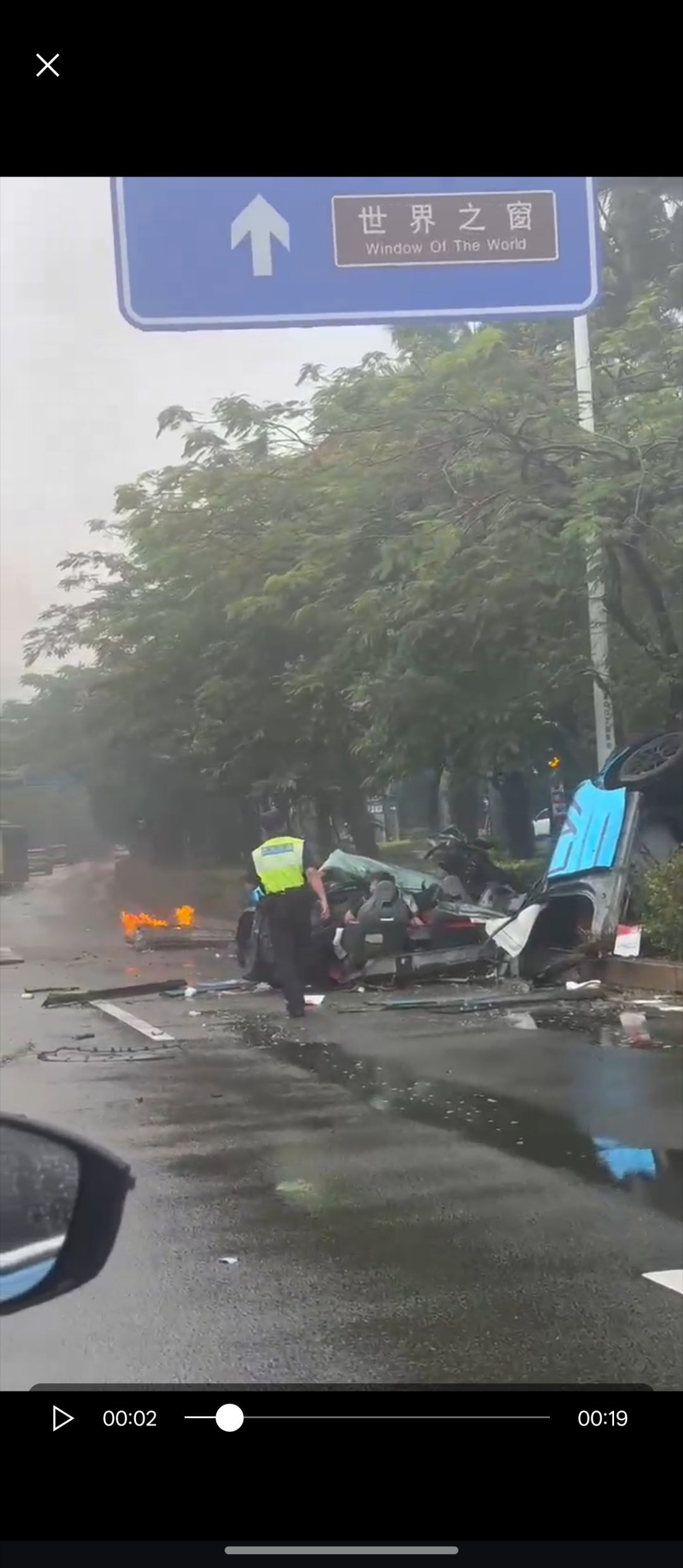这位仁兄是领克原教旨主义啊撞这么狠，人没事[good]没有安全的速度只是邪教信仰