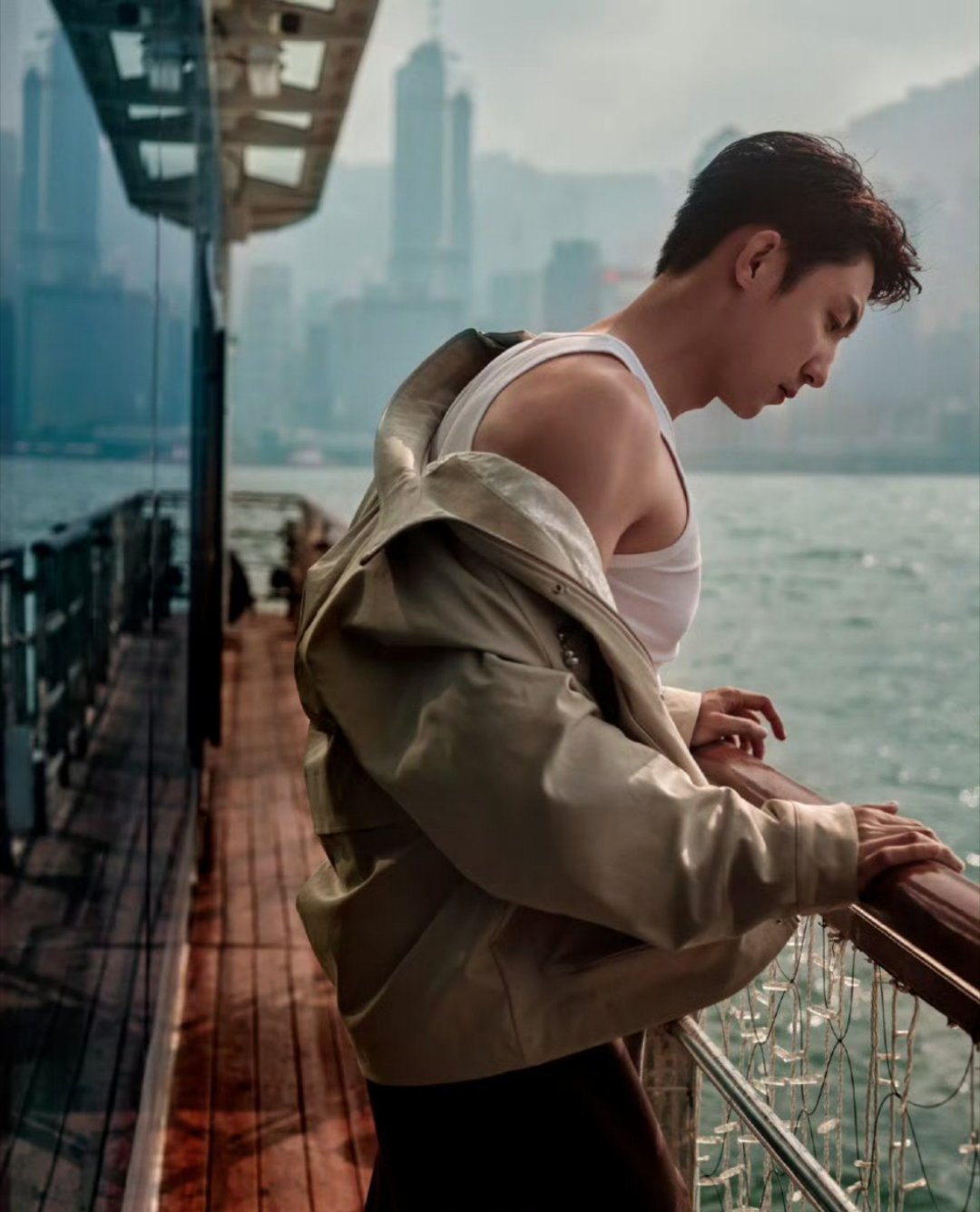 陈伟霆 避雷王安宇黄景瑜陈伟霆去现在就出发真是有效飞行，贡献了好多梗，和大家相处