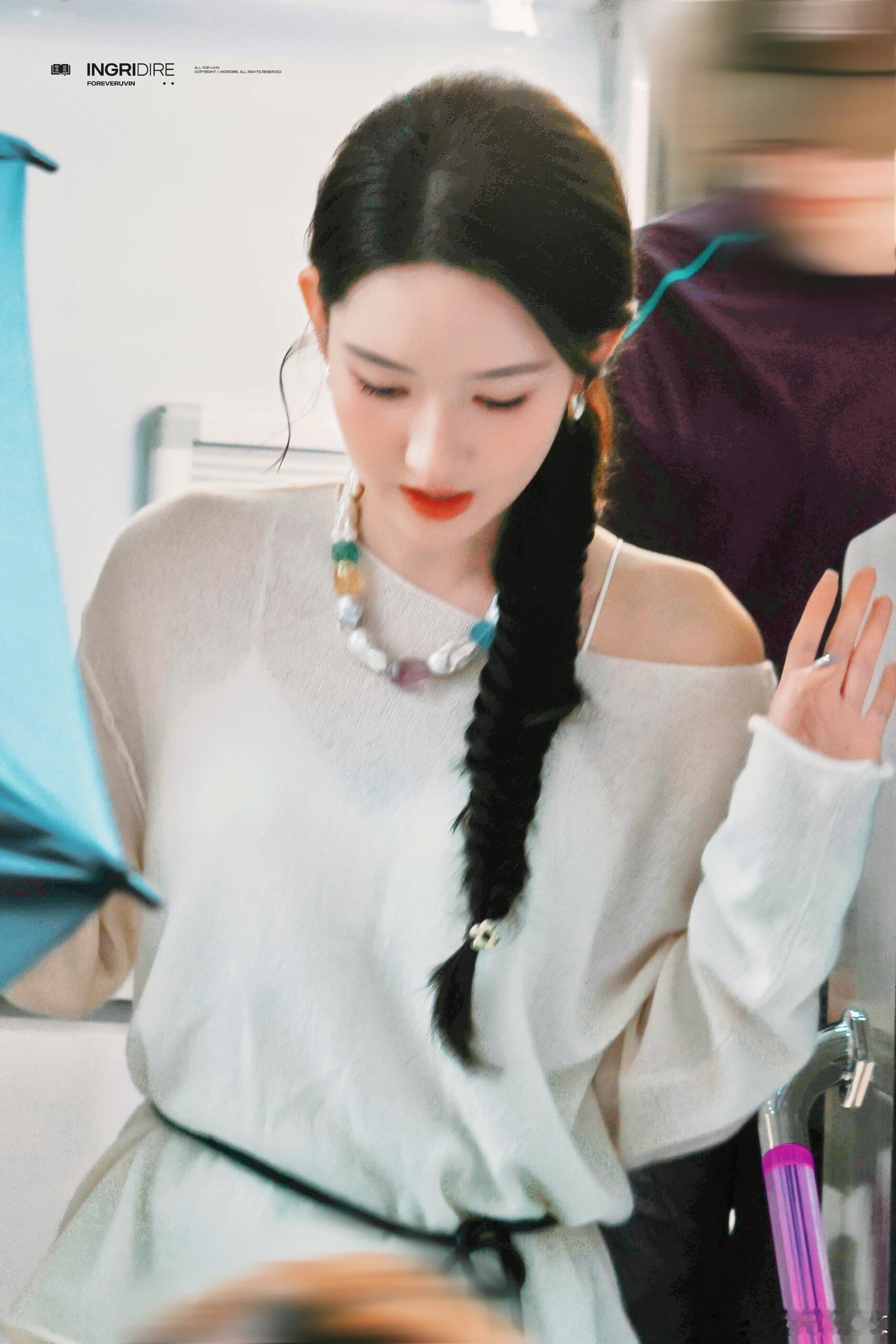 王玉雯九宫格每张都很上镜王玉雯独一份清甜少女感小城春色九宫格解锁王玉雯上镜密码，