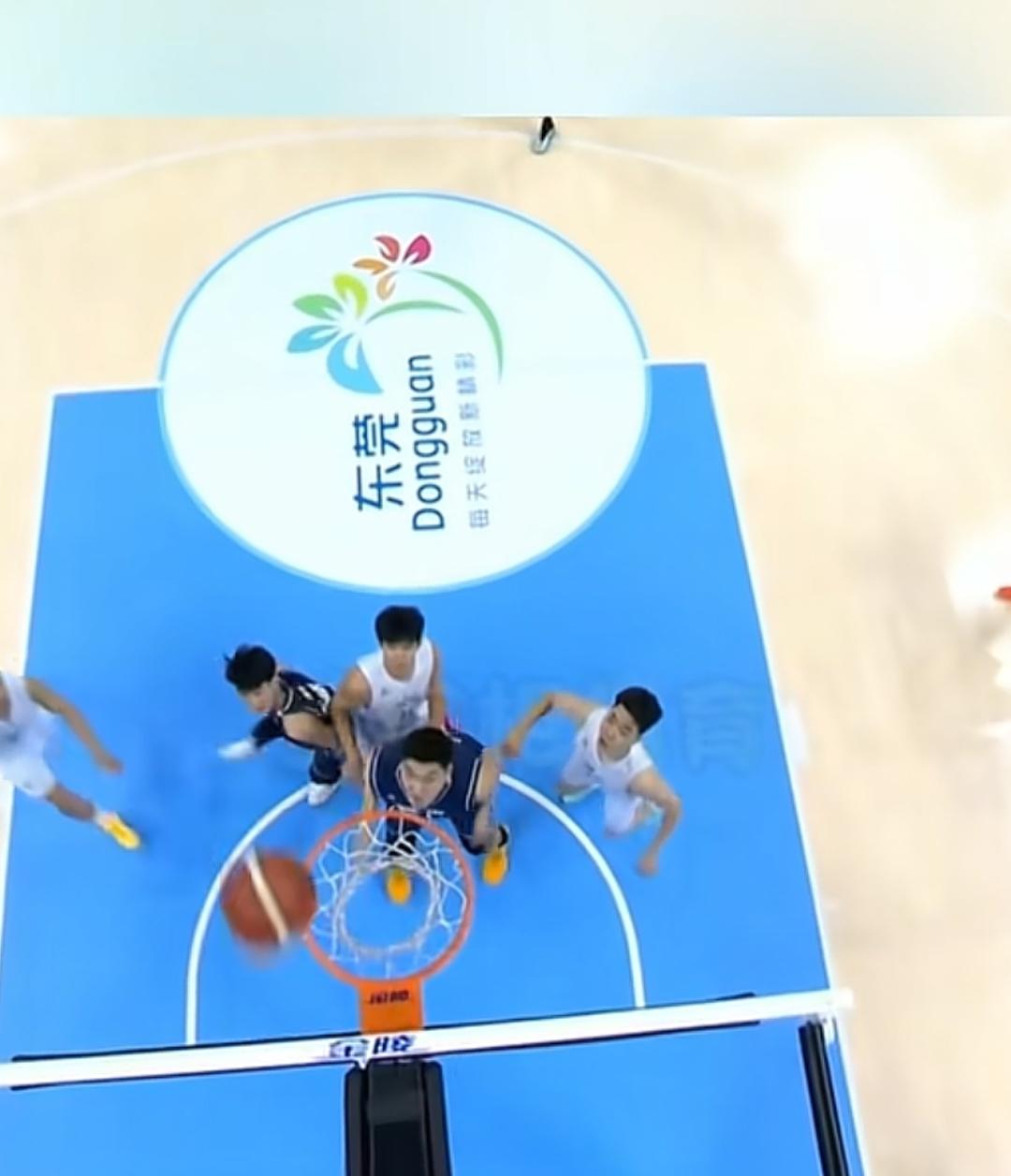 十五届全运会男子成人组篮球决赛，淅江队以残阵迎战人才济济的广东队，最终以65:1