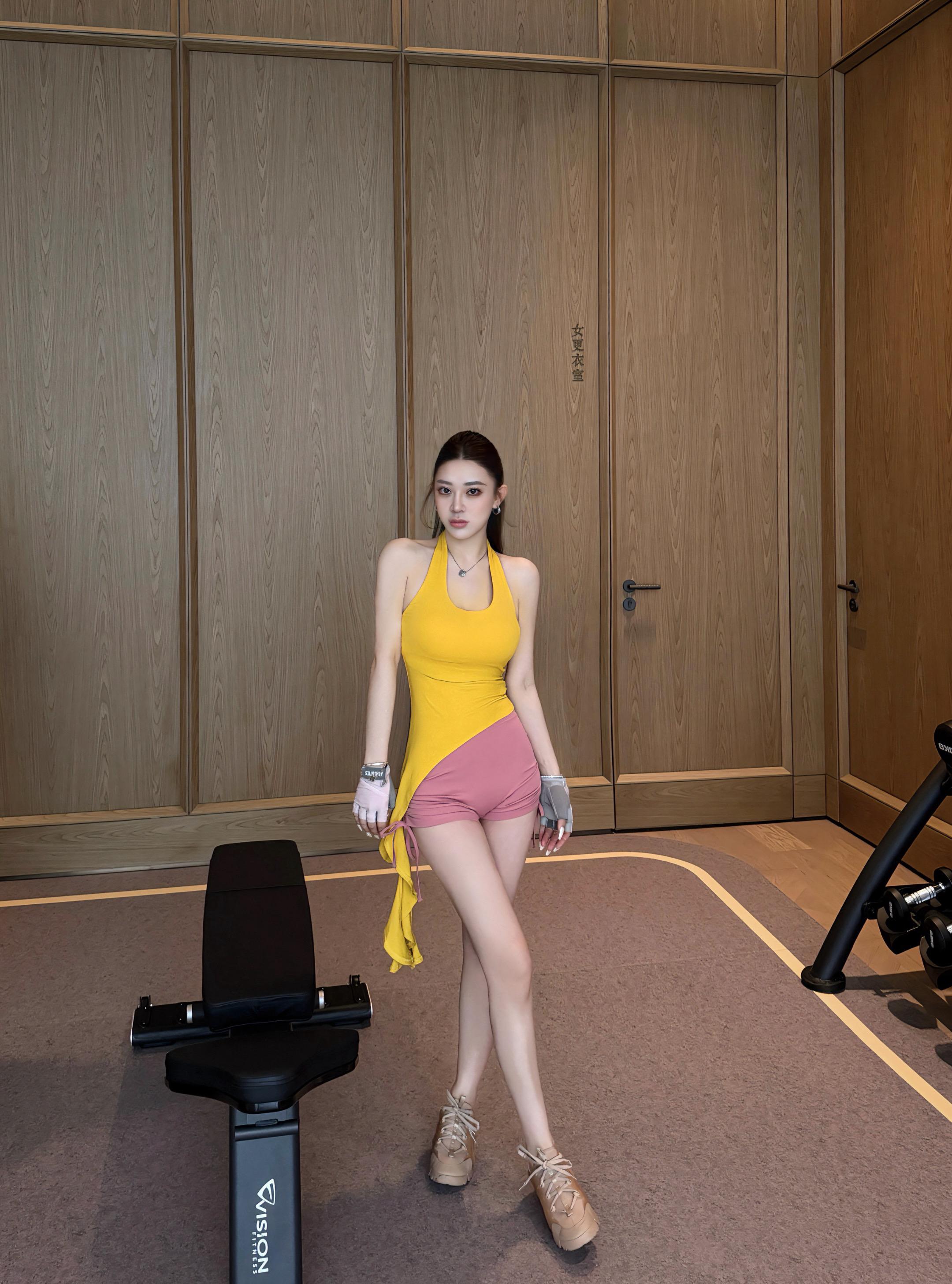 美女