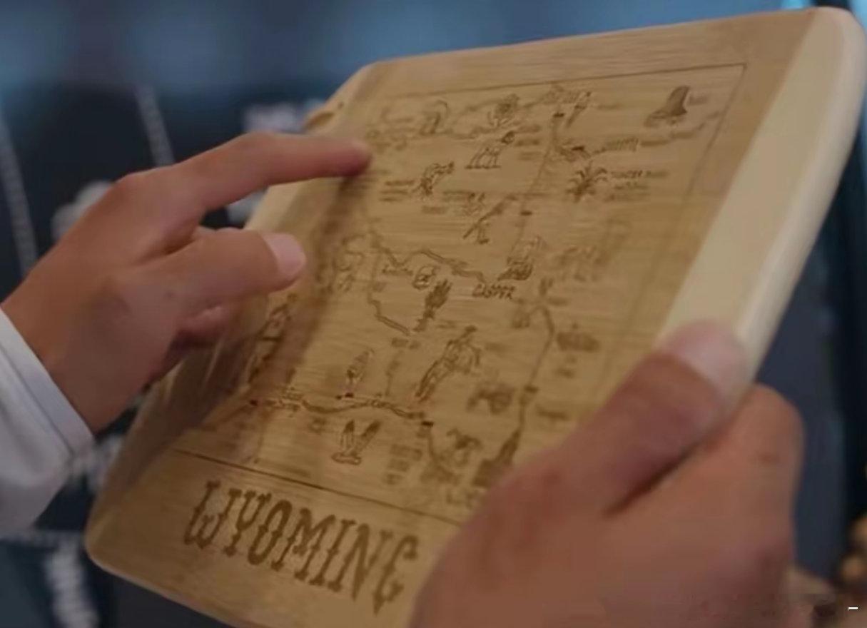 卧槽 王一博的怀俄明州菜板 肖肖尼国家森林 刚好在王一博指的旁边