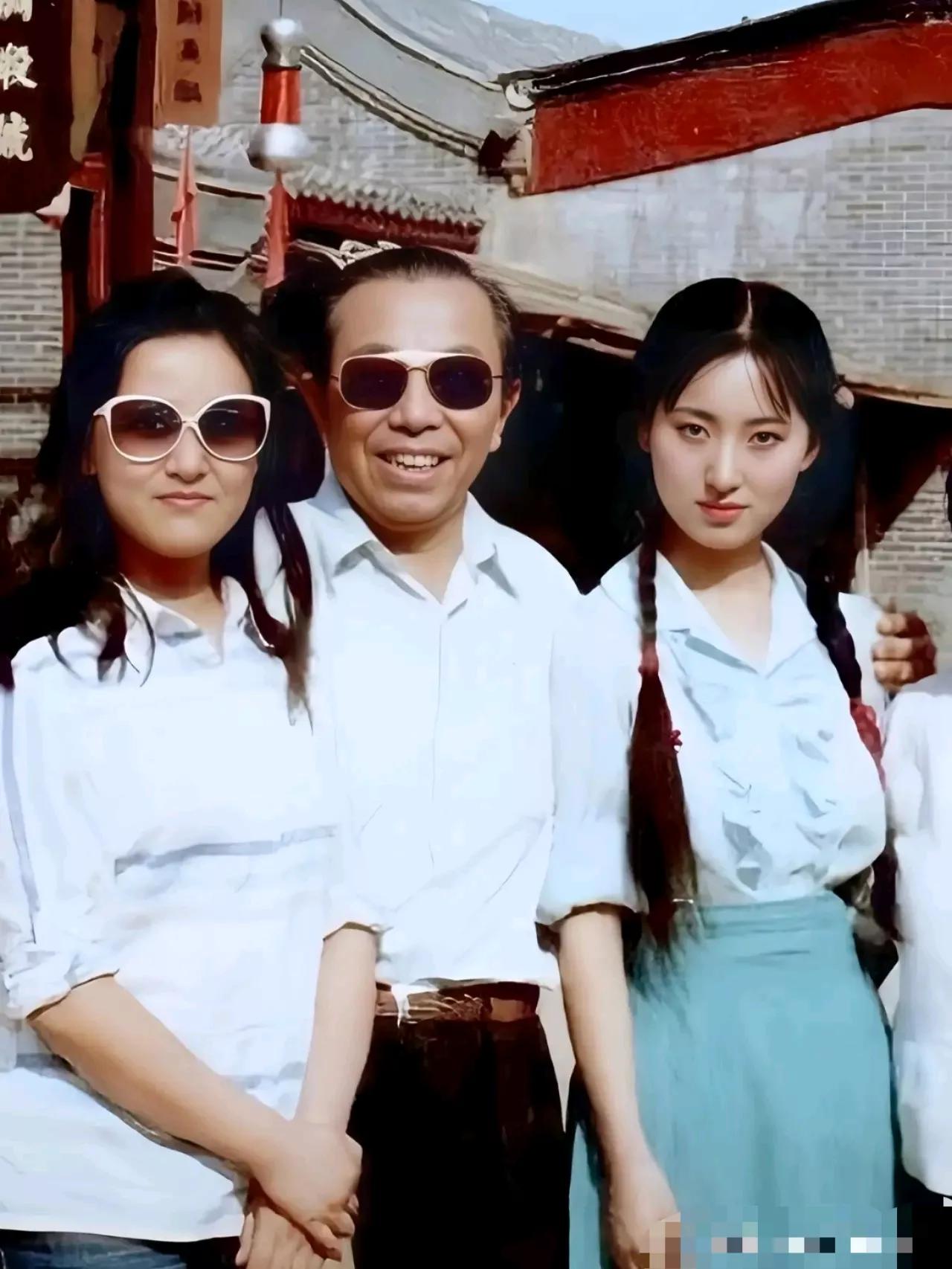 看了陈晓旭版的林黛玉才知道
世间再无林黛玉
不管是在剧中还是在现实中
陈晓旭的美