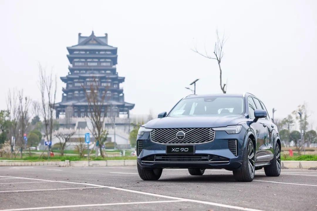 限时47.9万起，沃尔沃全新XC90给你一个健康座舱
 
安全是消费者购车是最关