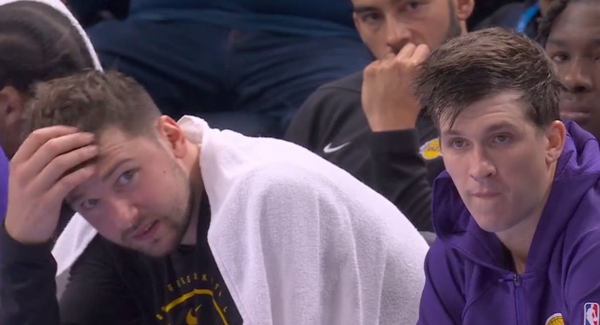 东子偷感  小里无奈