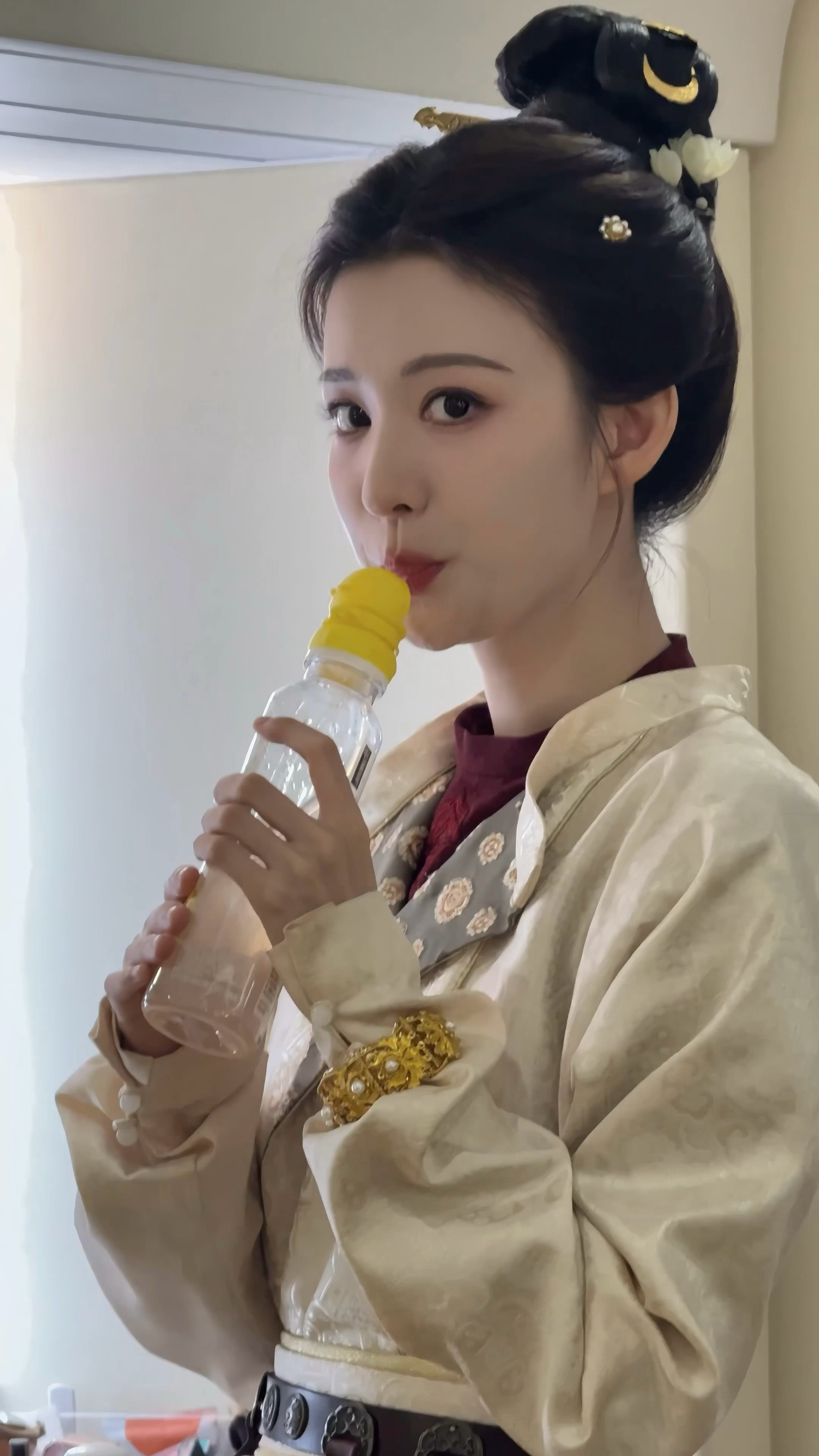 王楚然    wcr王楚然这一秒过火  wcr王楚然任素素  “我的心也会像海浪