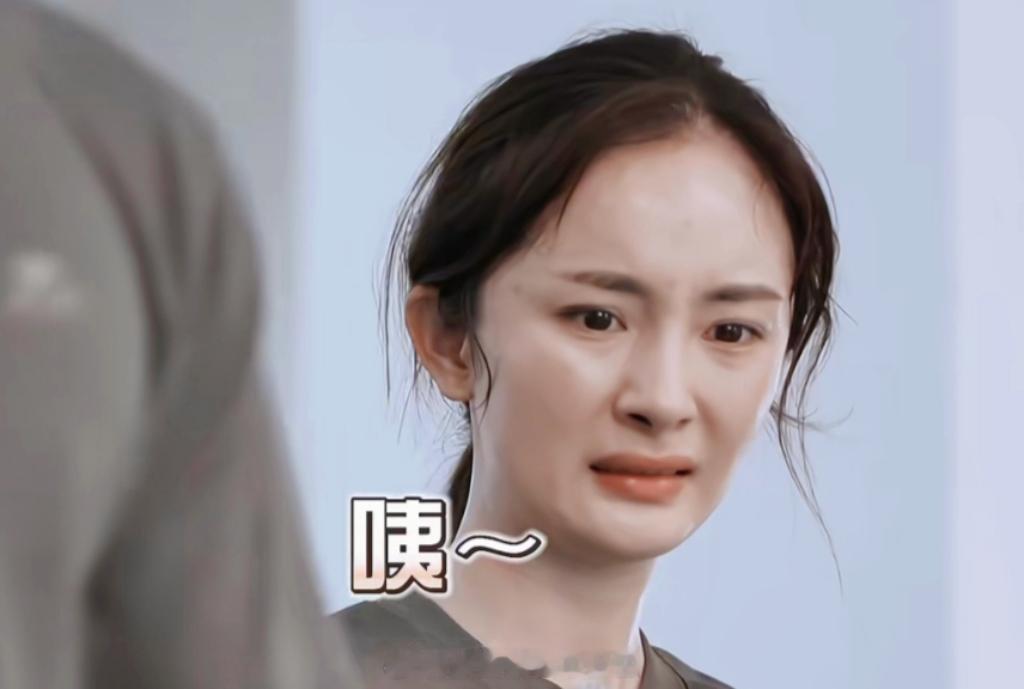 曝侯明昊上厕所被围观 此刻心情be like: 