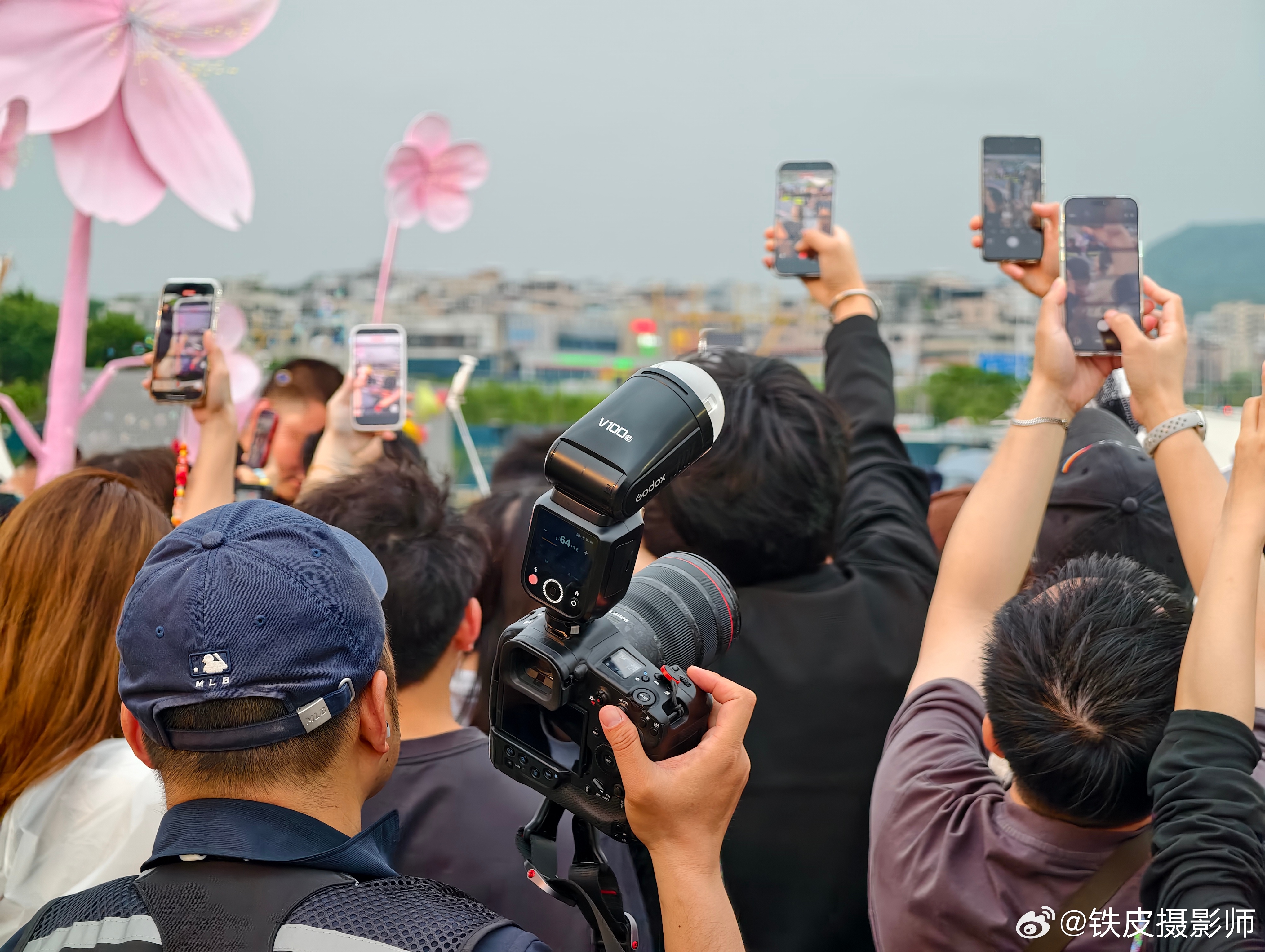 娜娜一来了就场面很乱了！欧阳娜娜2026款小鹏mona大大大大大升级2026款小