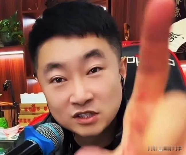 今晚九天直播励志表态在近期找一个公会加入，不能再单打独斗！隔空喊话全网：如果有哪